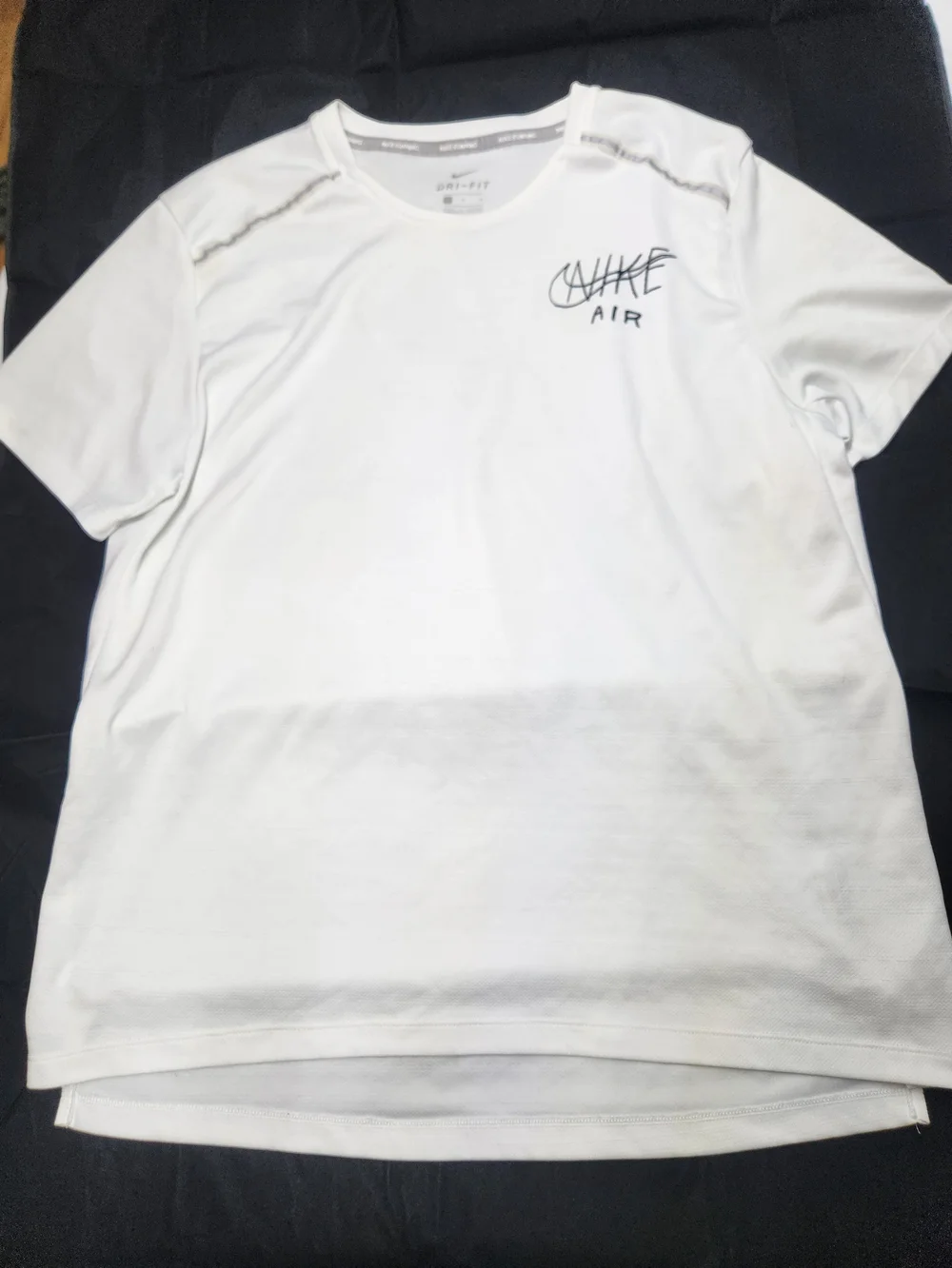 Nike Air Men’s White Short-Sleeve Performance Tee